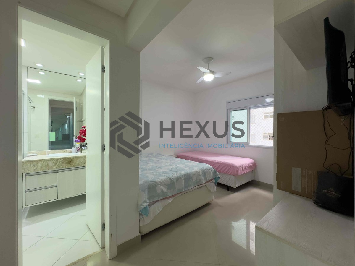 Foto 16 de Apartamento garden reformado com área gourmet e lazer na quadra mar da Praia das Pitangueiras, Guaruja