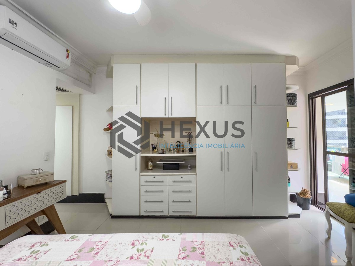 Foto 19 de Apartamento reformado com varanda gourmet e lazer na Praia das Pitangueiras, Guaruja