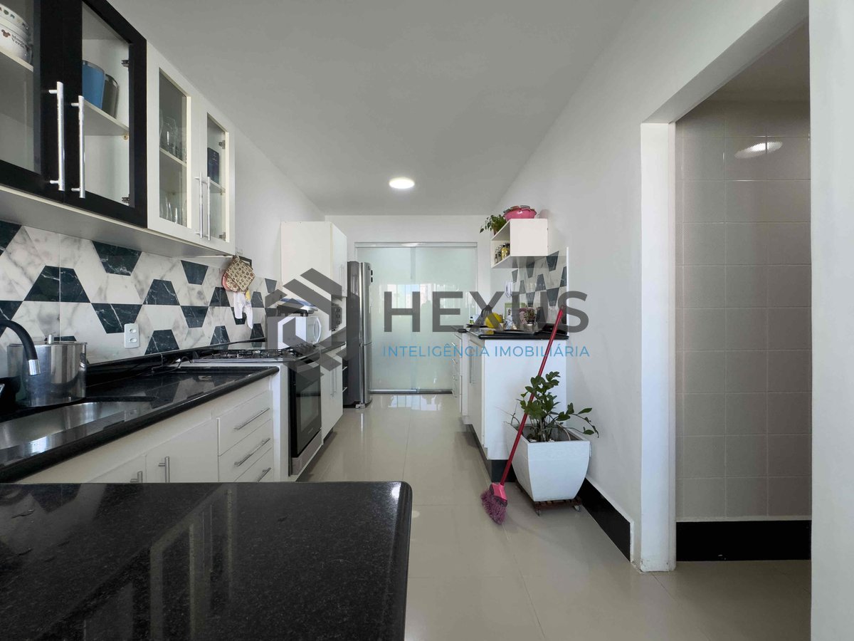 Foto 34 de Apartamento reformado com varanda gourmet e lazer na Praia das Pitangueiras, Guaruja