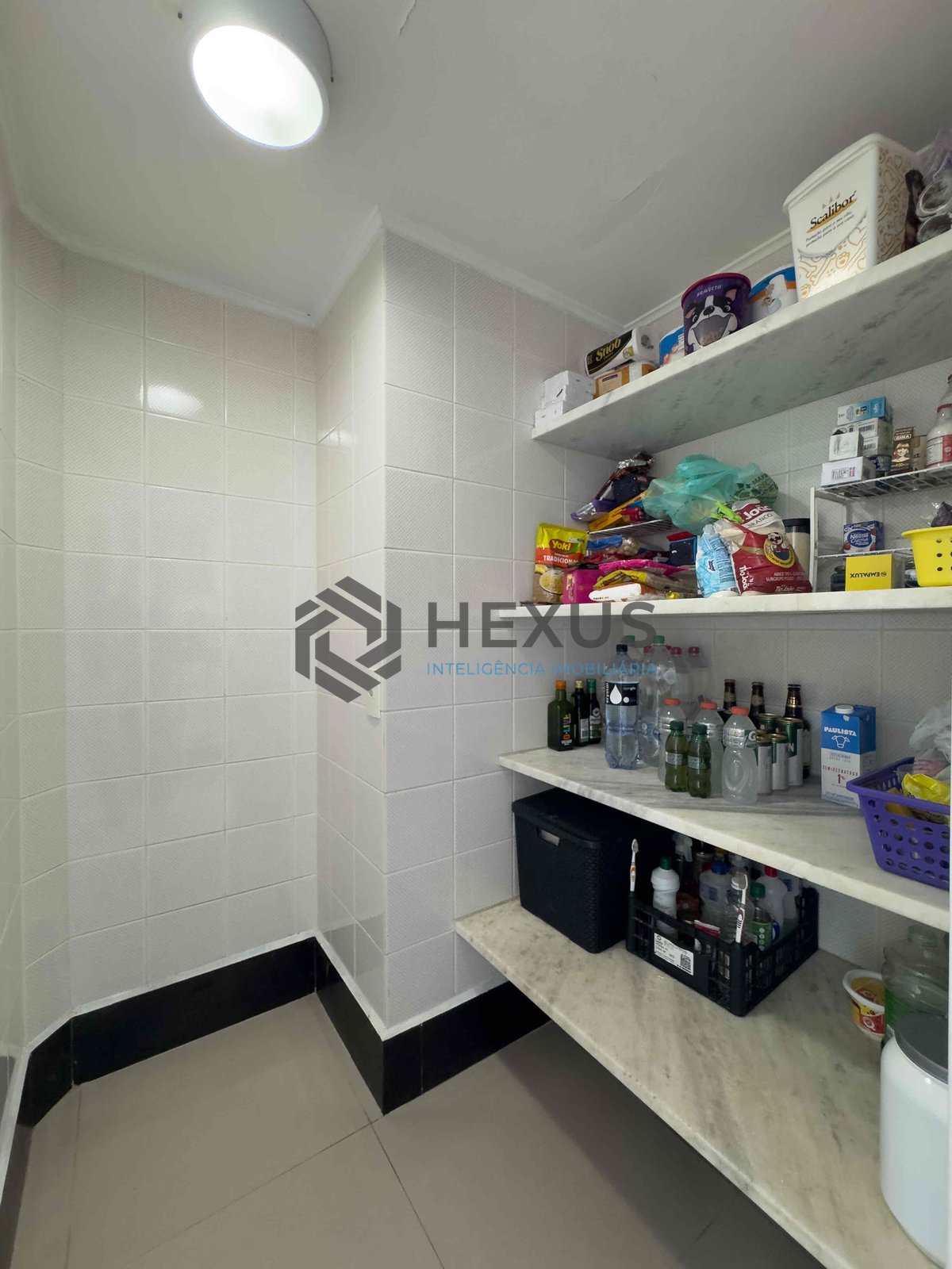 Foto 40 de Apartamento reformado com varanda gourmet e lazer na Praia das Pitangueiras, Guaruja