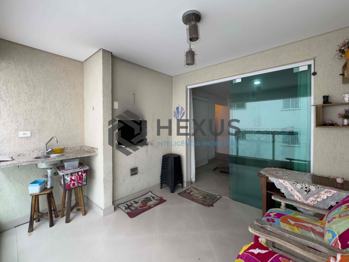 Foto 2 de Apartamento com varanda gourmet e lazer na quadra mar da Praia das Pitangueiras, Guaruja