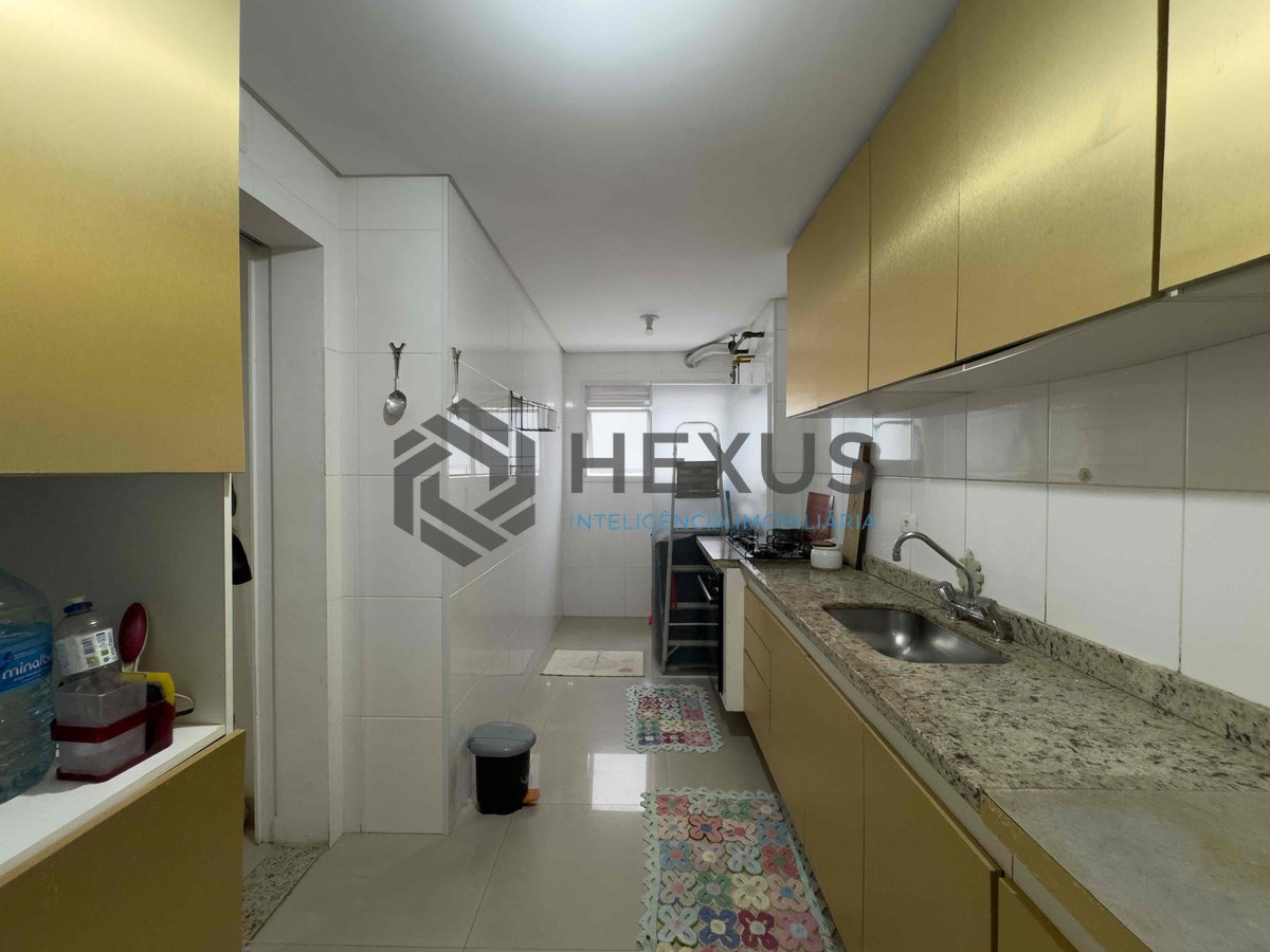 Foto 17 de Apartamento com varanda gourmet e lazer na quadra mar da Praia das Pitangueiras, Guaruja