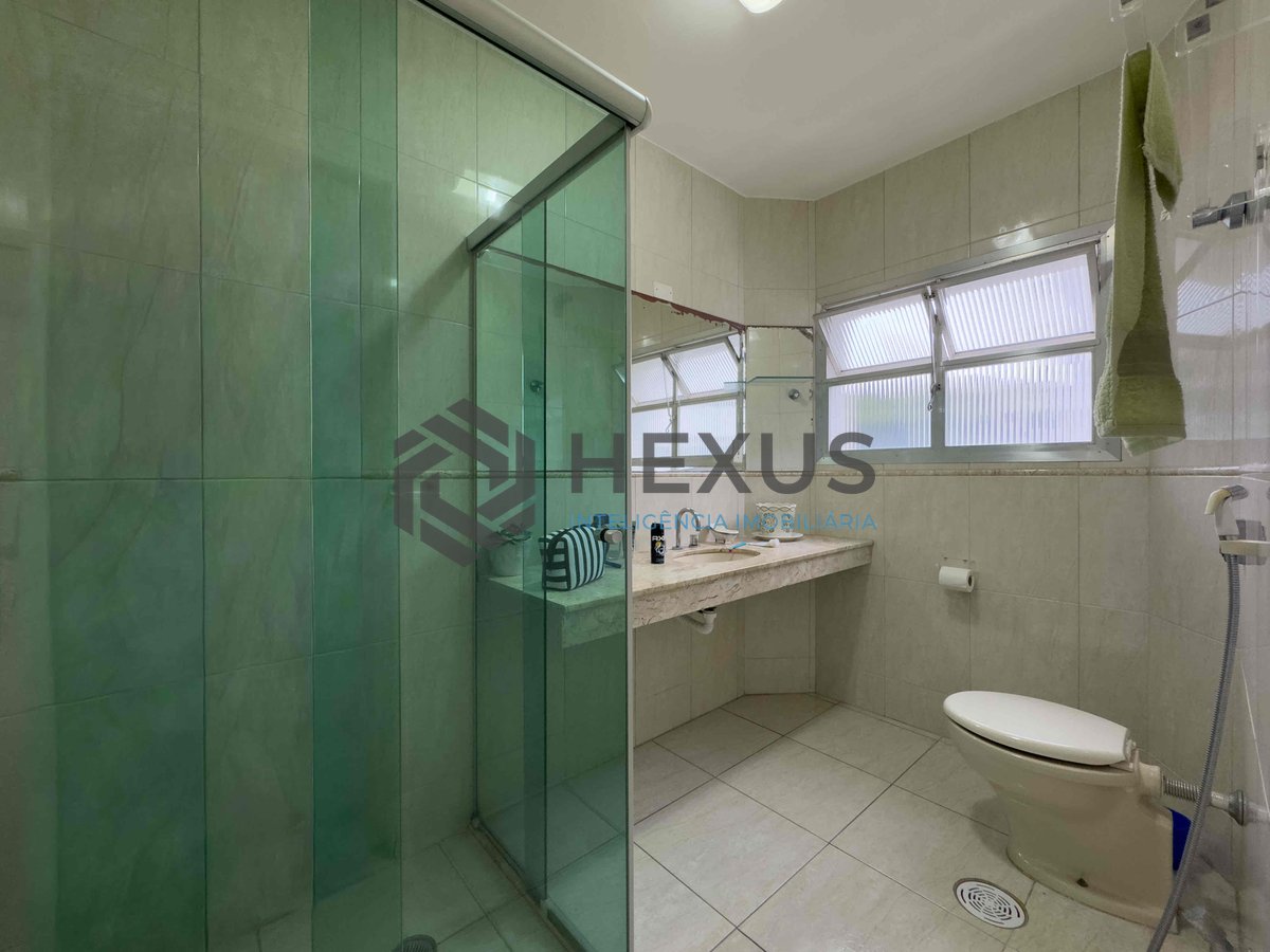 Foto 15 de Apartamento com vista livre na quadra mar da Praia das Pitangueiras, Guaruja