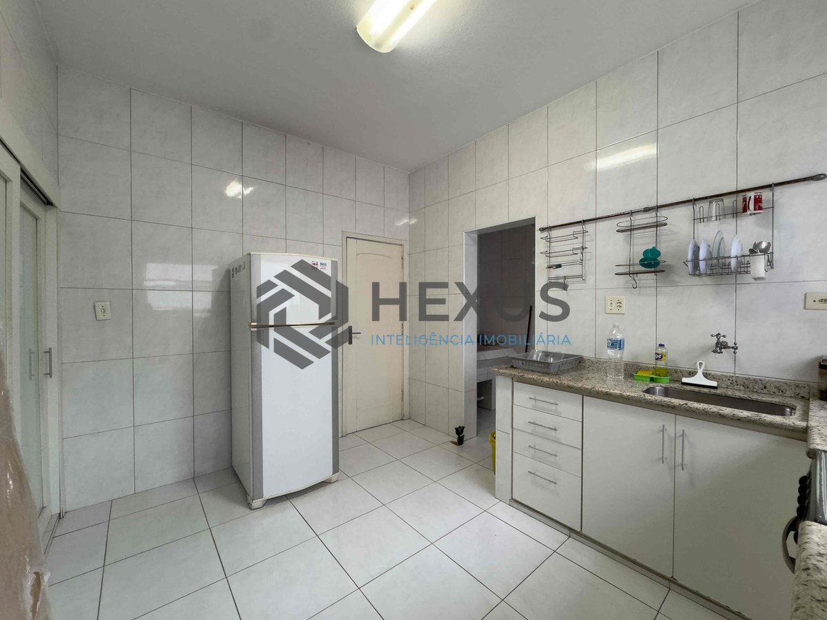 Foto 19 de Apartamento com vista livre na quadra mar da Praia das Pitangueiras, Guaruja