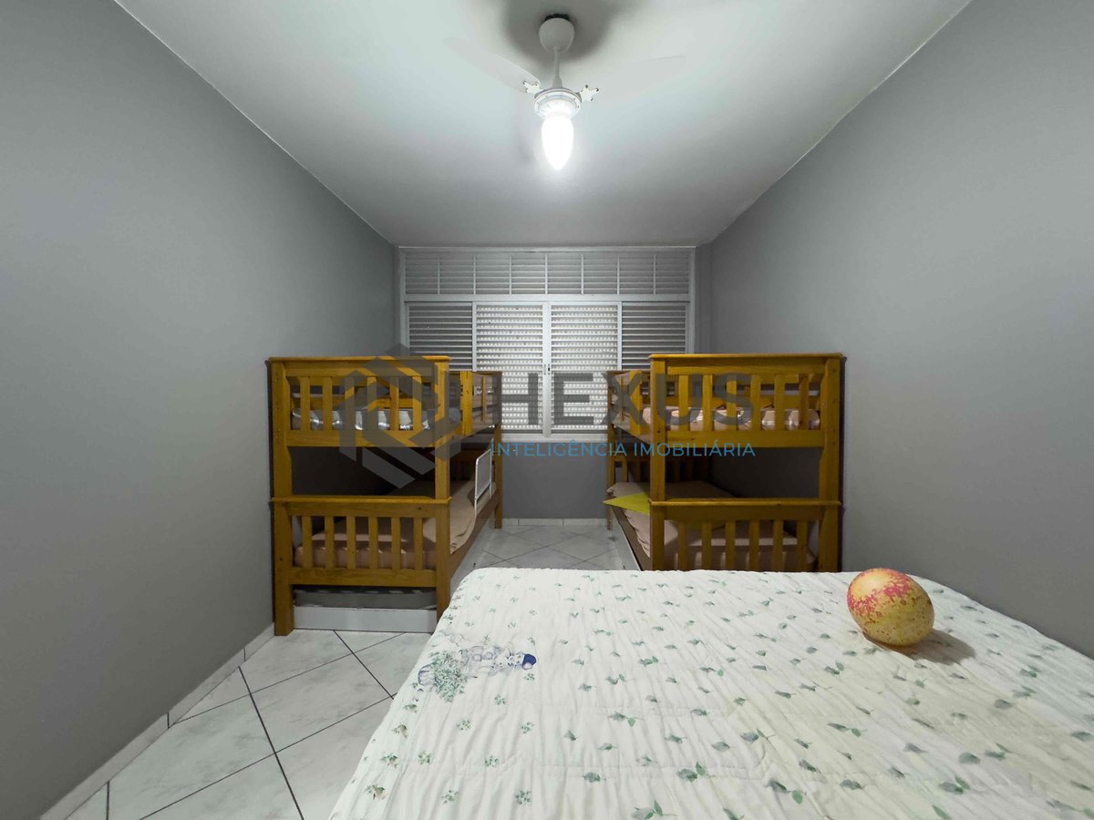 Foto 11 de Apartamento reformado e mobiliado na quadra mar da Praia das Pitangueiras, Guaruja