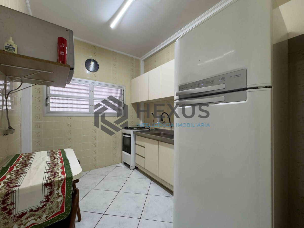 Foto 14 de Apartamento reformado e mobiliado na quadra mar da Praia das Pitangueiras, Guaruja