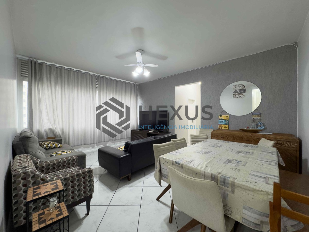 Foto 3 de Apartamento reformado e mobiliado na quadra mar da Praia das Pitangueiras, Guaruja