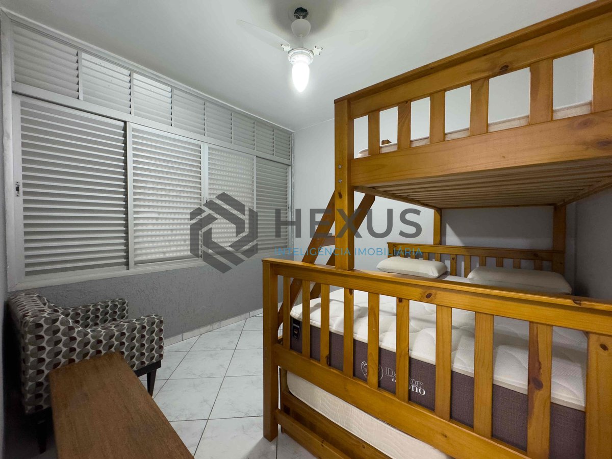 Foto 7 de Apartamento reformado e mobiliado na quadra mar da Praia das Pitangueiras, Guaruja