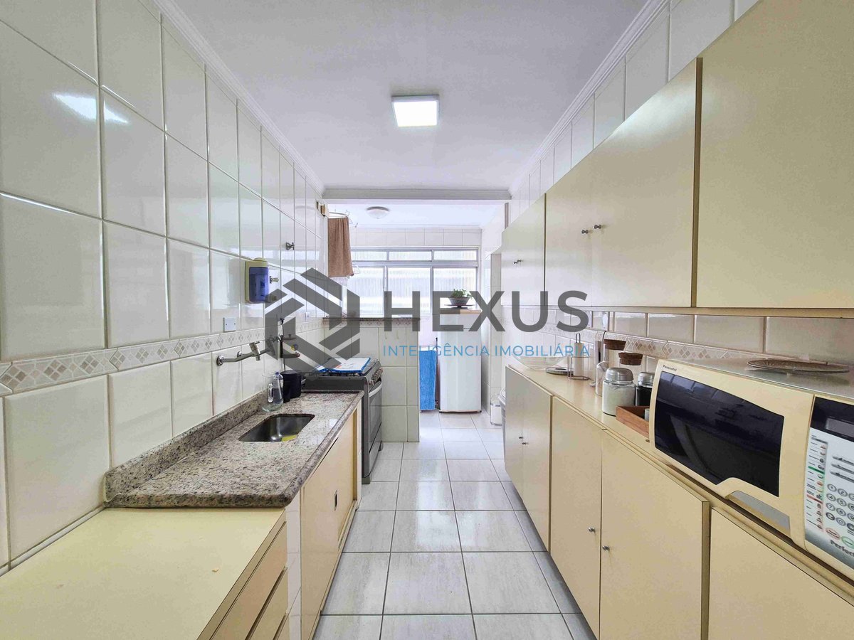 Foto 25 de Apartamento reformado na quadra mar da Praia das Pitangueiras, Guaruja