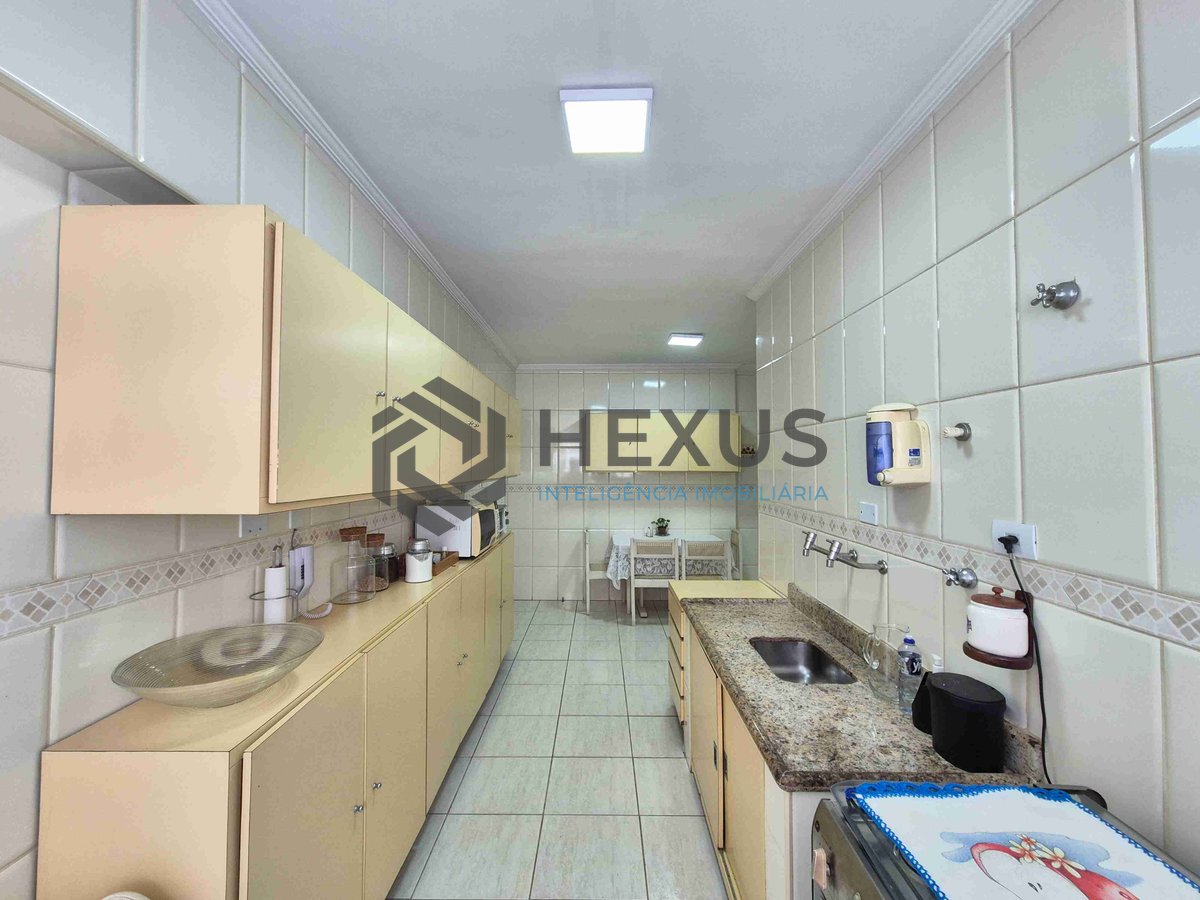 Foto 28 de Apartamento reformado na quadra mar da Praia das Pitangueiras, Guaruja