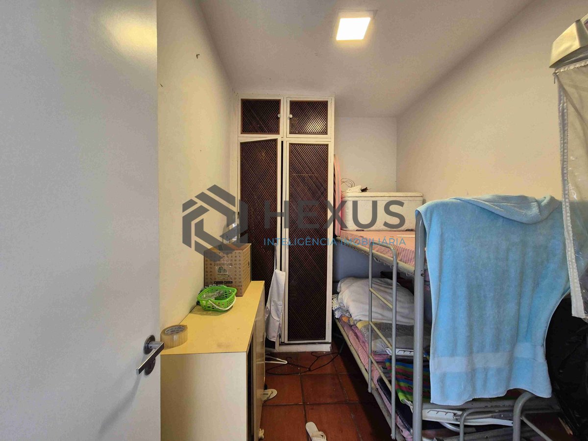 Foto 30 de Apartamento reformado na quadra mar da Praia das Pitangueiras, Guaruja