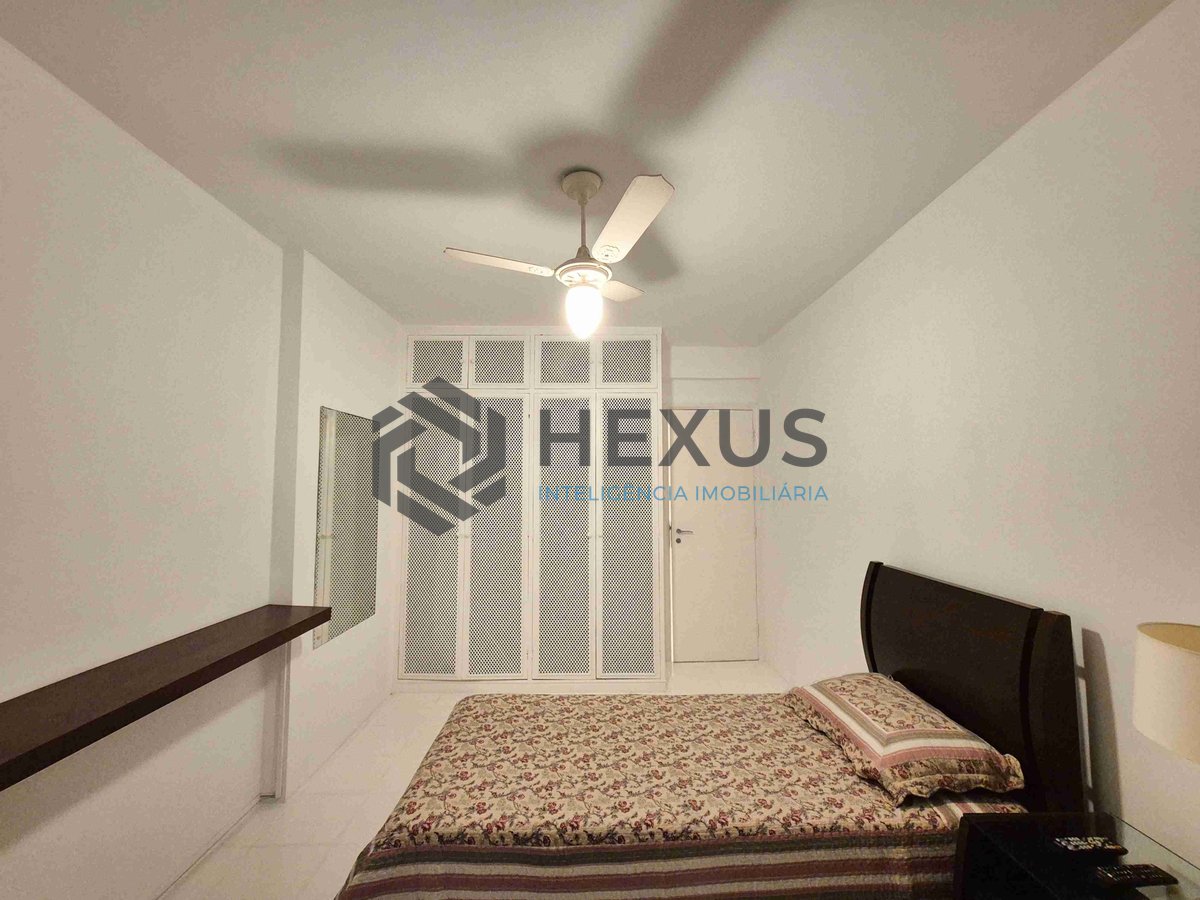 Foto 9 de Apartamento reformado na quadra mar da Praia das Pitangueiras, Guaruja