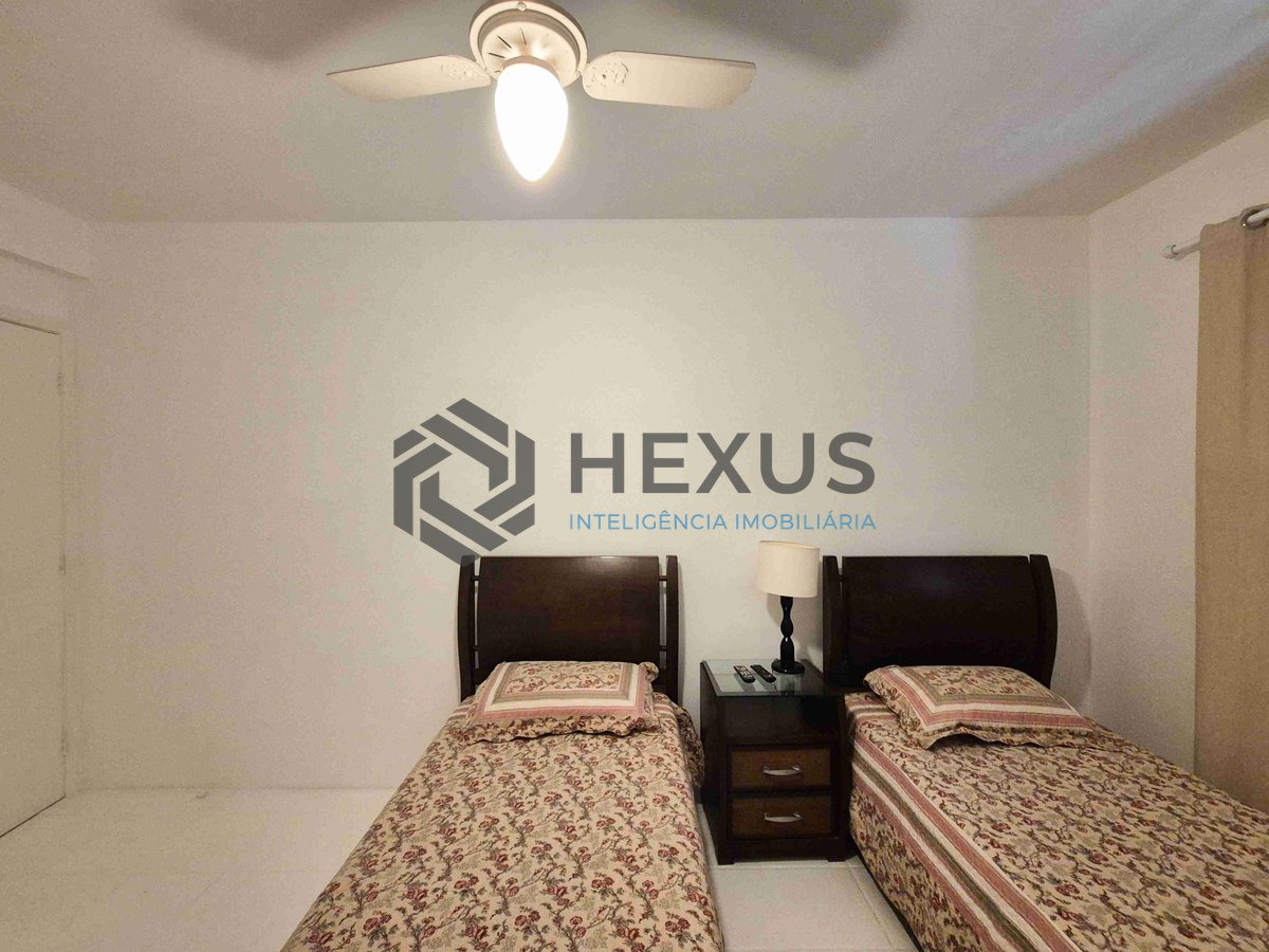 Foto 10 de Apartamento reformado na quadra mar da Praia das Pitangueiras, Guaruja