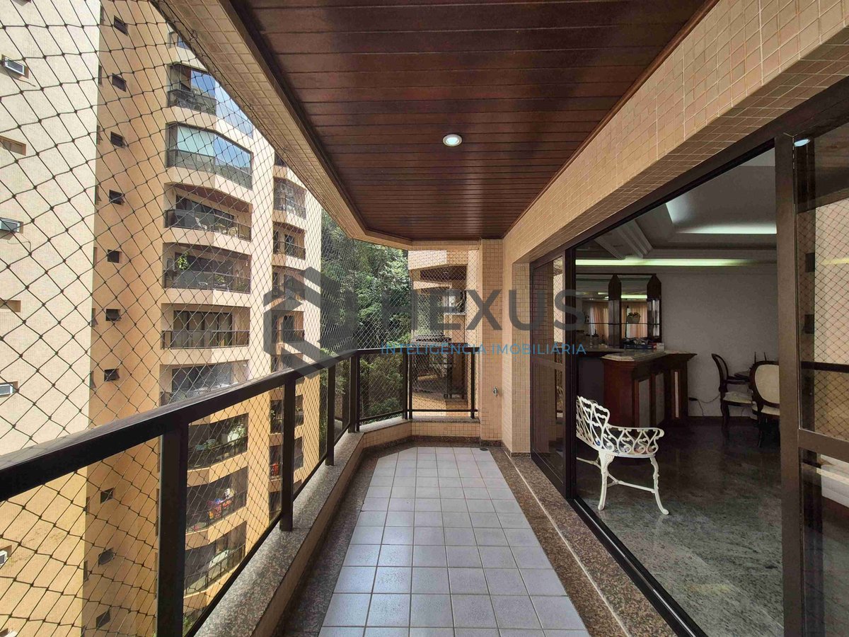Foto 2 de Apartamento com varanda e lazer na Praia das Pitangueiras, Guaruja