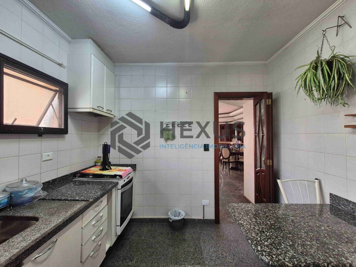 Foto 30 de Apartamento com varanda e lazer na Praia das Pitangueiras, Guaruja