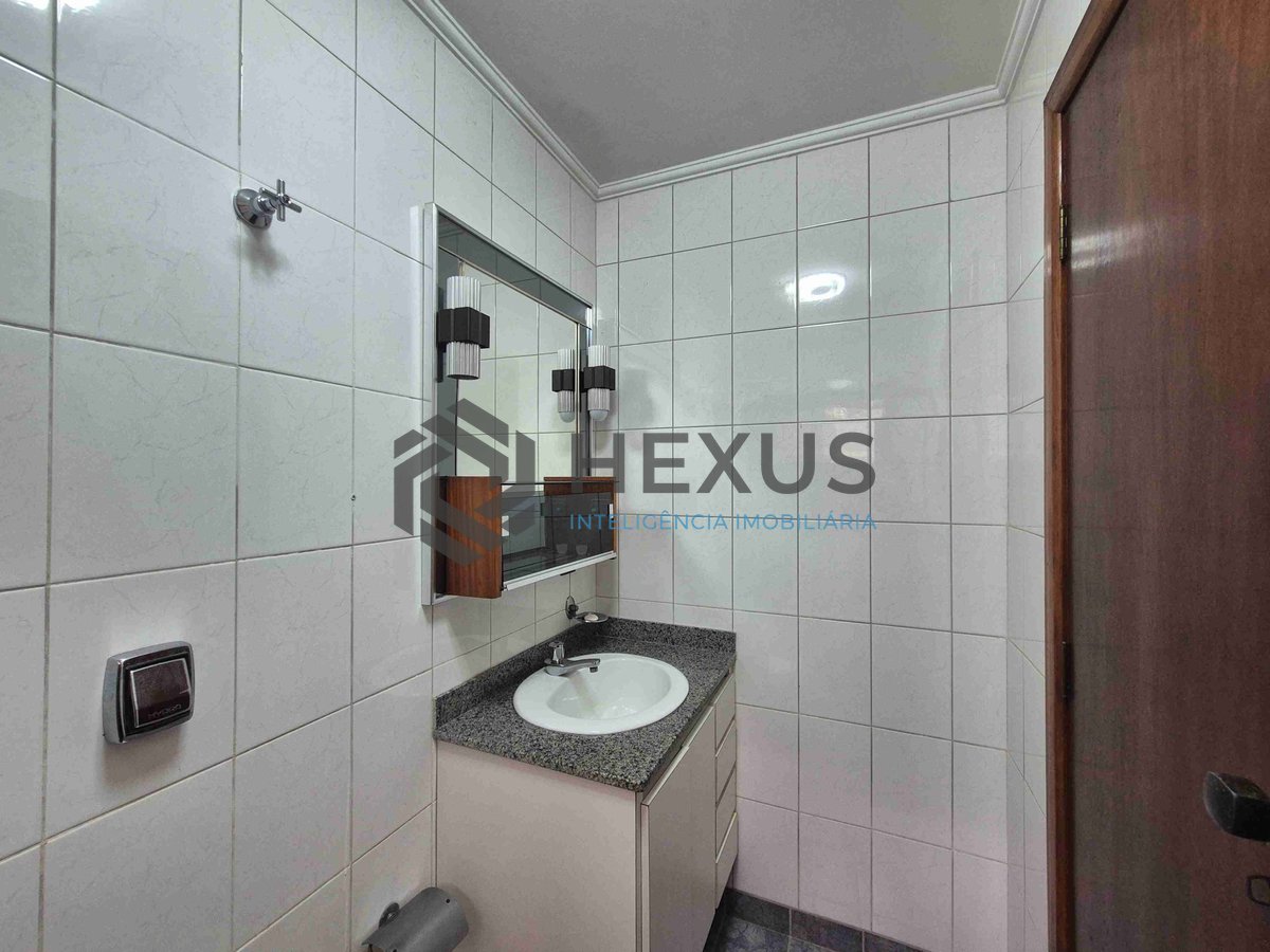 Foto 35 de Apartamento com varanda e lazer na Praia das Pitangueiras, Guaruja
