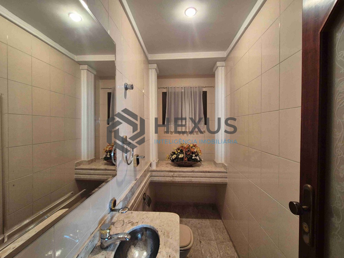 Foto 8 de Apartamento com varanda e lazer na Praia das Pitangueiras, Guaruja
