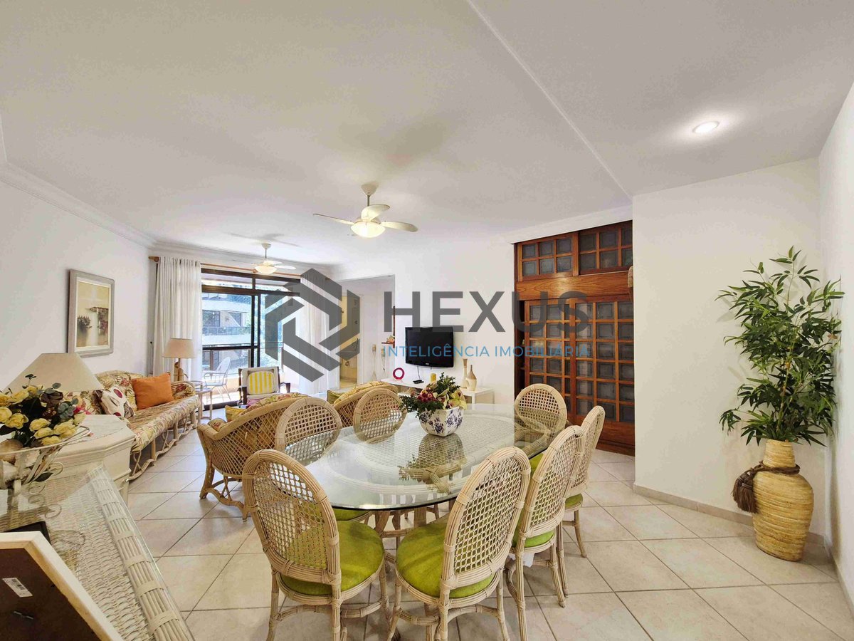 Foto 13 de Apartamento com varanda e lazer na Praia das Pitangueiras, Guaruja