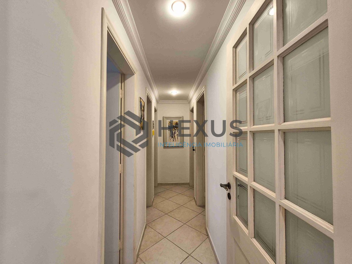 Foto 14 de Apartamento com varanda e lazer na Praia das Pitangueiras, Guaruja