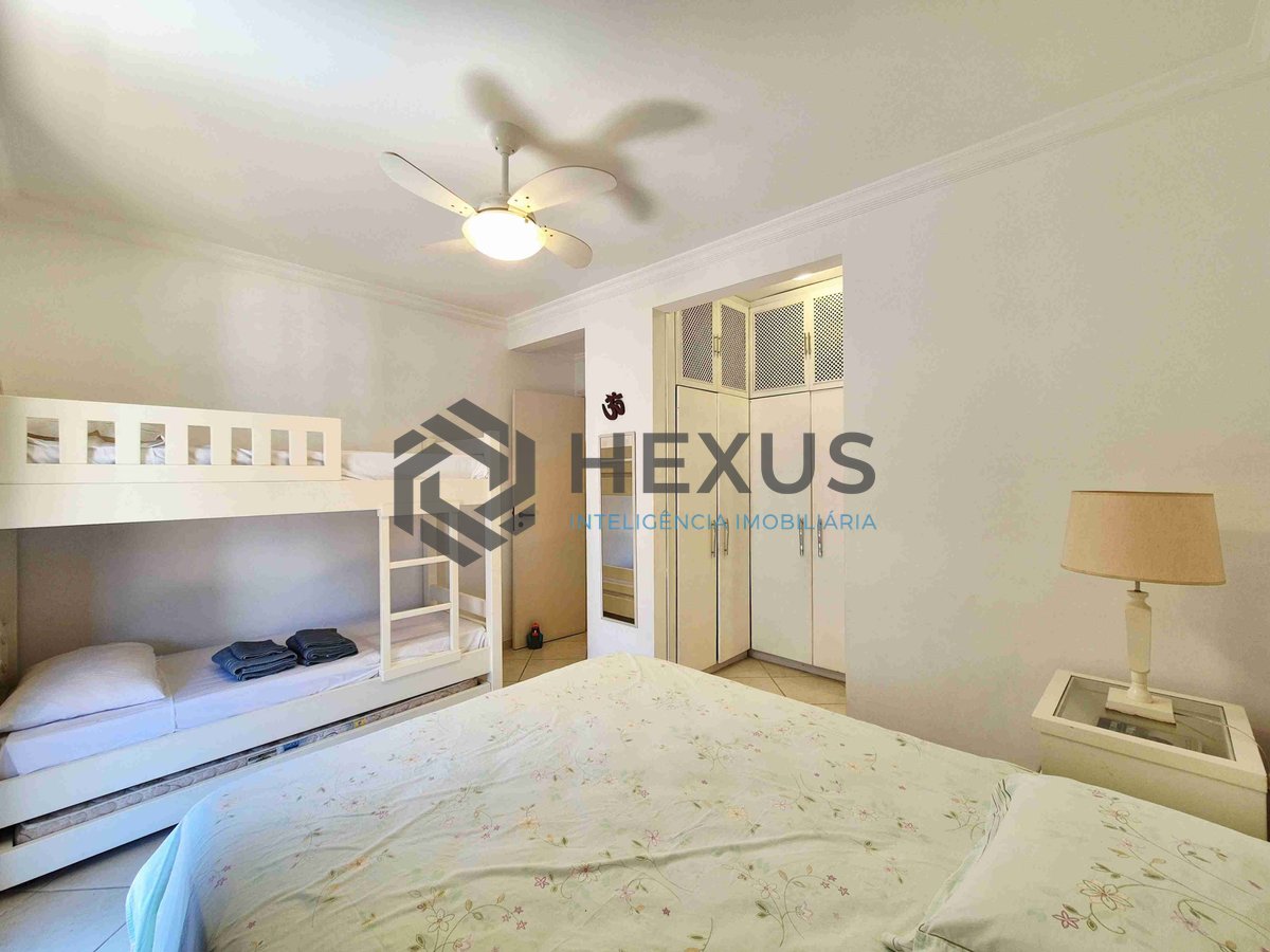Foto 18 de Apartamento com varanda e lazer na Praia das Pitangueiras, Guaruja