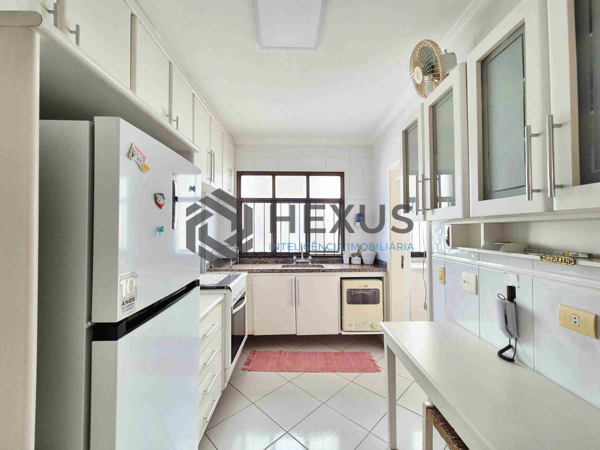 Foto 33 de Apartamento com varanda e lazer na Praia das Pitangueiras, Guaruja