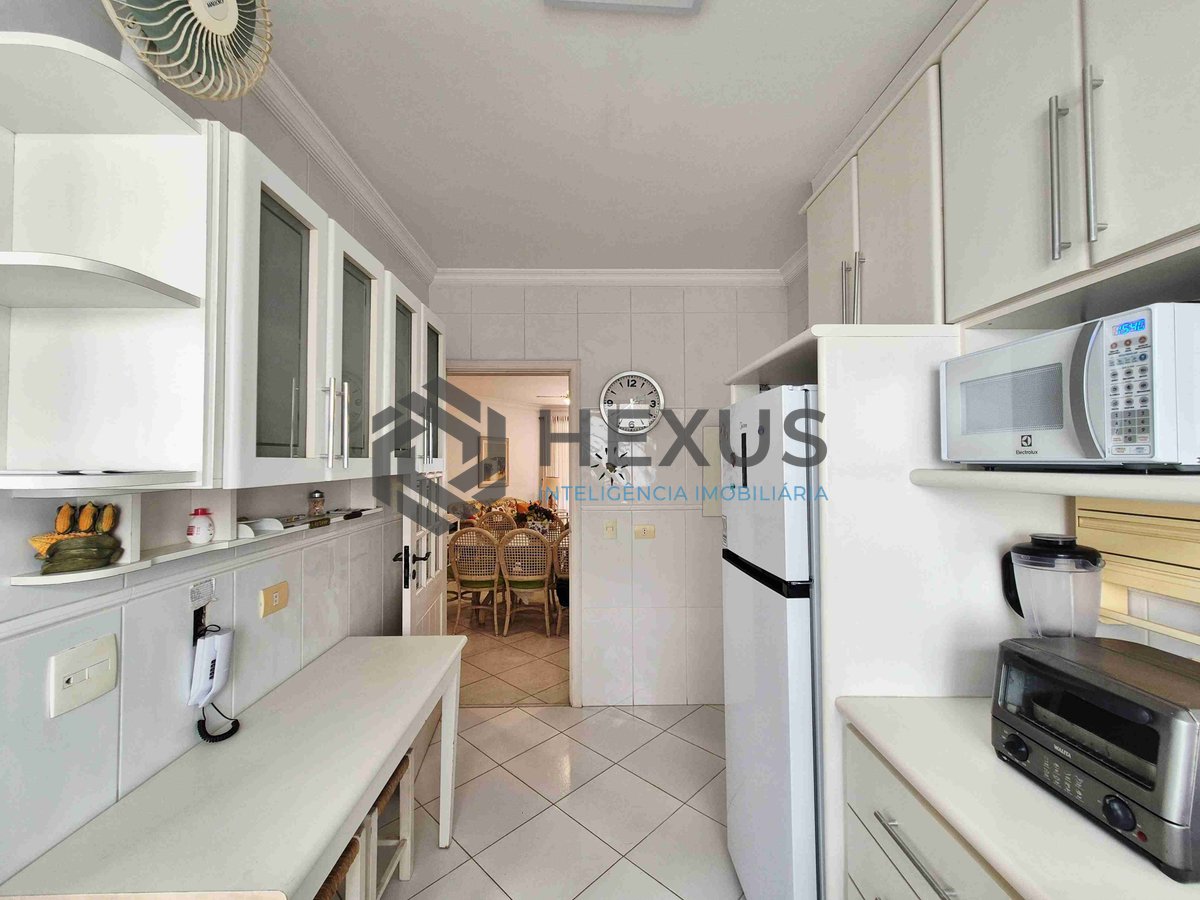 Foto 34 de Apartamento com varanda e lazer na Praia das Pitangueiras, Guaruja
