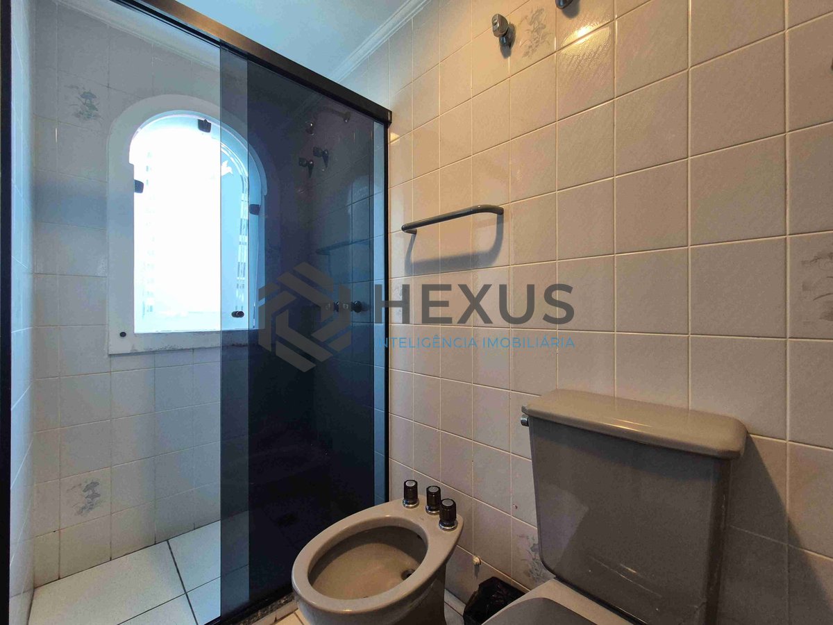 Foto 24 de Apartamento com varanda e lazer na Praia das Pitangueiras, Guaruja