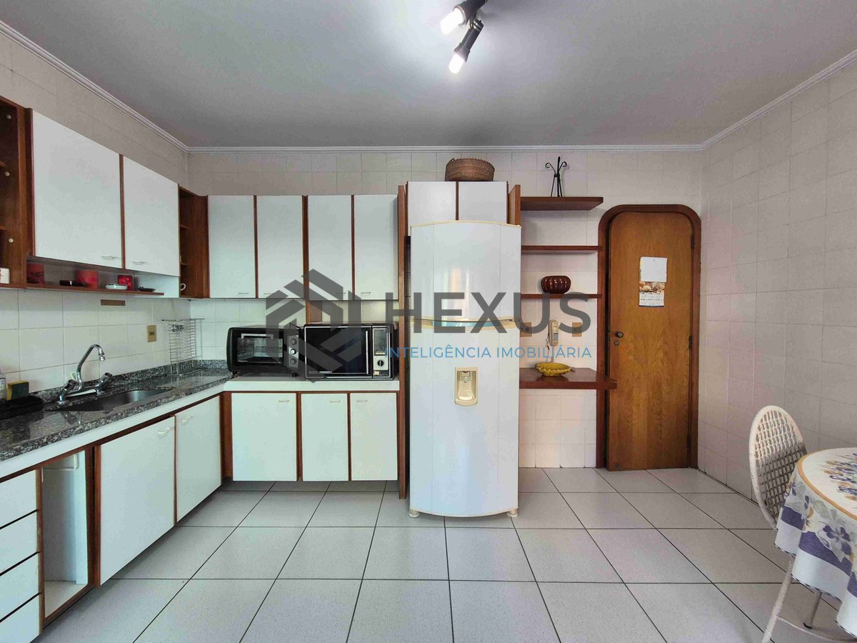 Foto 31 de Apartamento com varanda e lazer na Praia das Pitangueiras, Guaruja