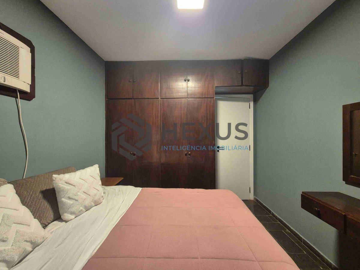 Foto 15 de Apartamento com varanda e lazer na Praia das Pitangueiras, Guaruja