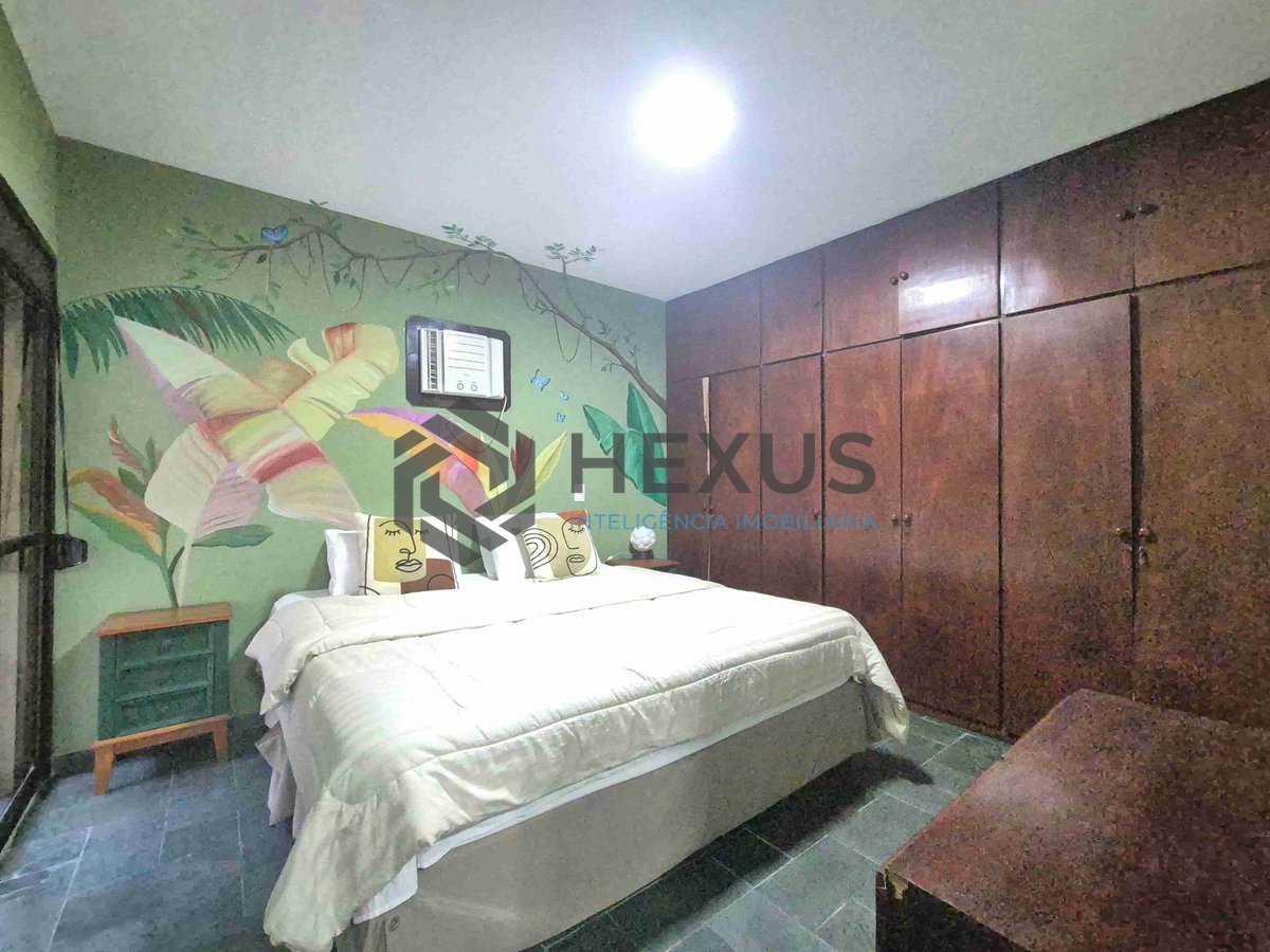 Foto 16 de Apartamento com varanda e lazer na Praia das Pitangueiras, Guaruja