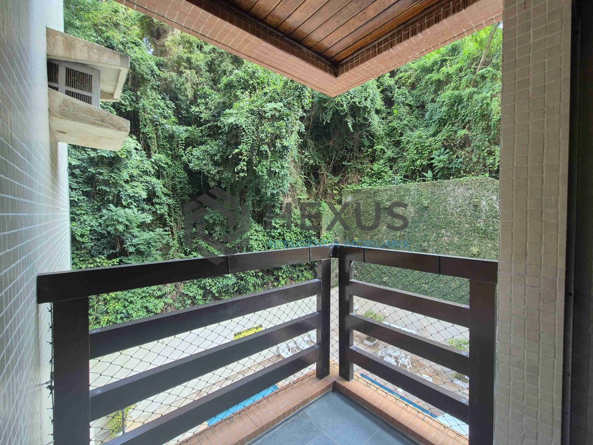 Foto 20 de Apartamento com varanda e lazer na Praia das Pitangueiras, Guaruja