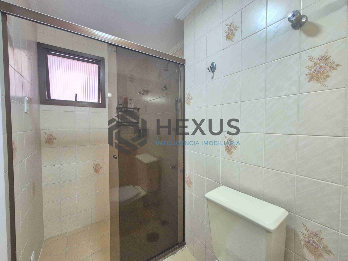 Foto 21 de Apartamento com varanda e lazer na Praia das Pitangueiras, Guaruja