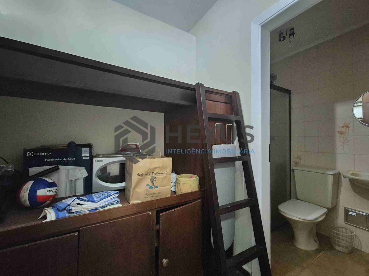 Foto 27 de Apartamento com varanda e lazer na Praia das Pitangueiras, Guaruja