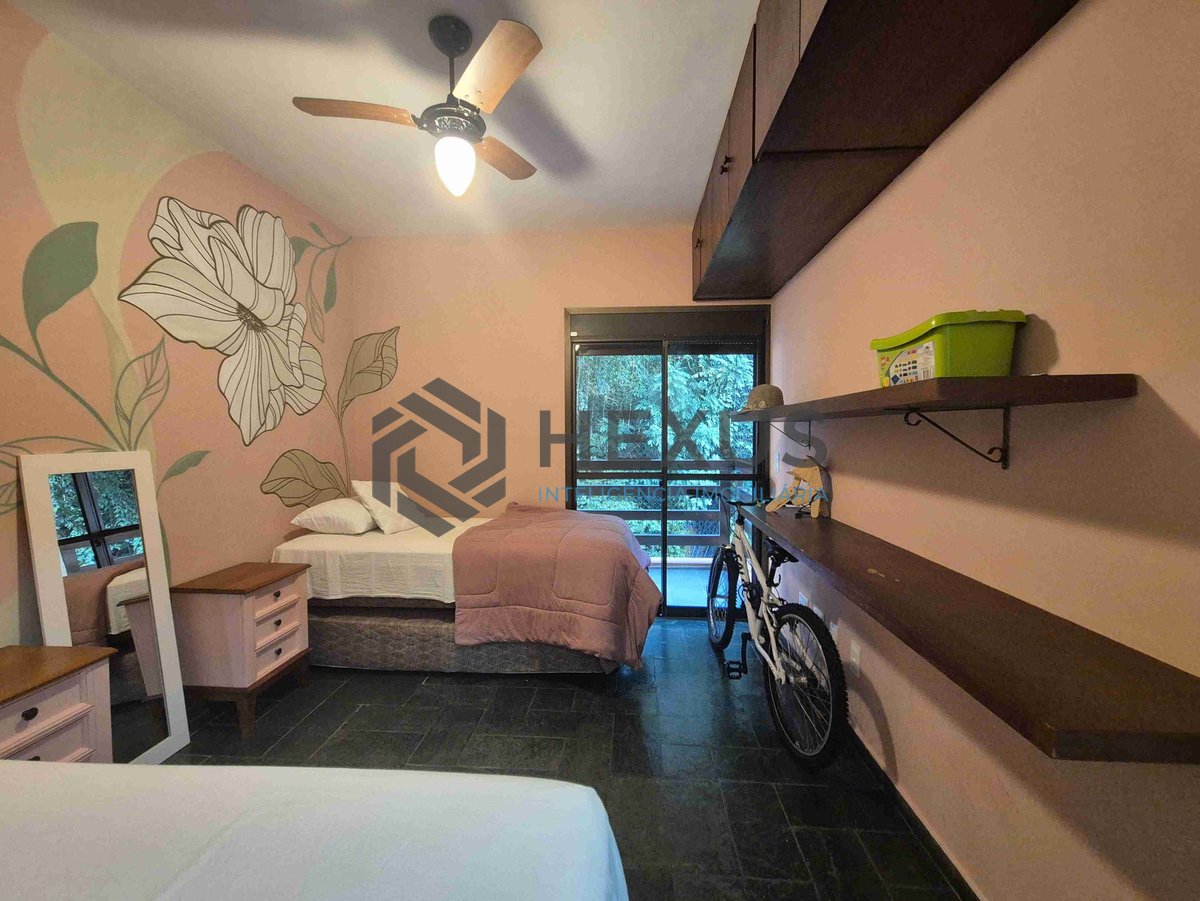 Foto 10 de Apartamento com varanda e lazer na Praia das Pitangueiras, Guaruja
