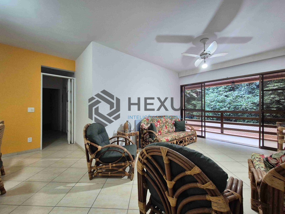 Foto 2 de Apartamento com varanda e lazer na Praia das Pitangueiras, Guaruja