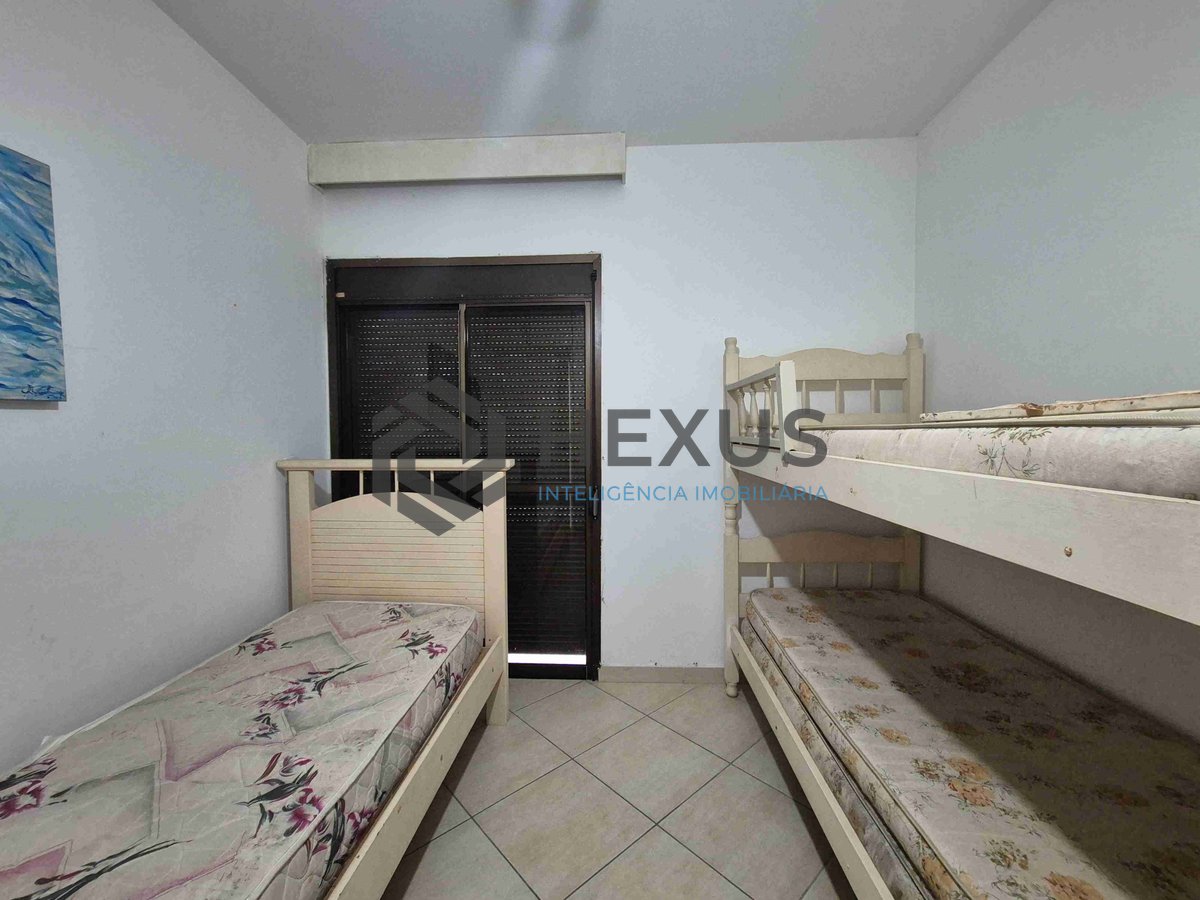 Foto 11 de Apartamento com varanda e lazer na Praia das Pitangueiras, Guaruja
