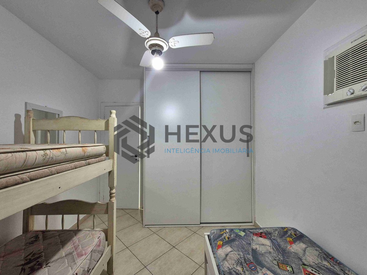 Foto 14 de Apartamento com varanda e lazer na Praia das Pitangueiras, Guaruja