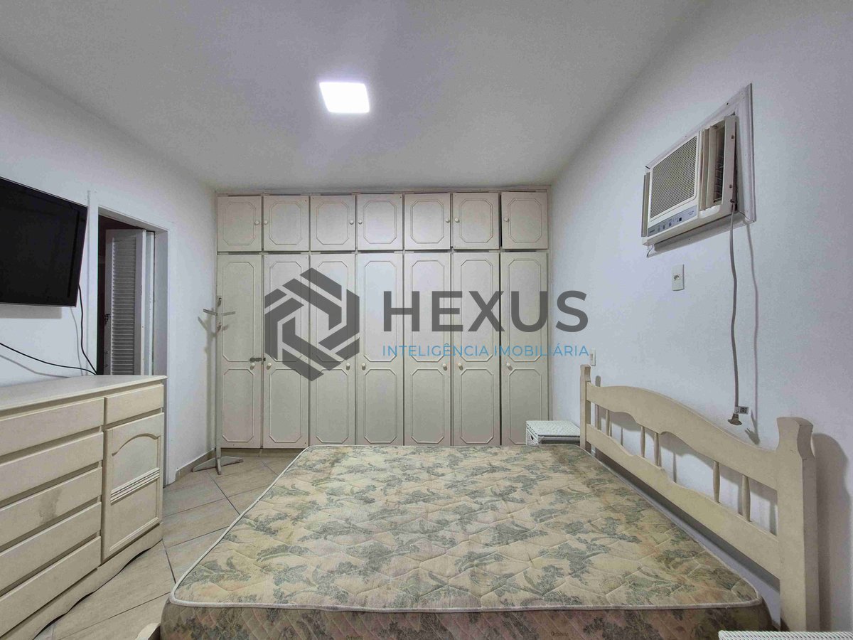 Foto 16 de Apartamento com varanda e lazer na Praia das Pitangueiras, Guaruja