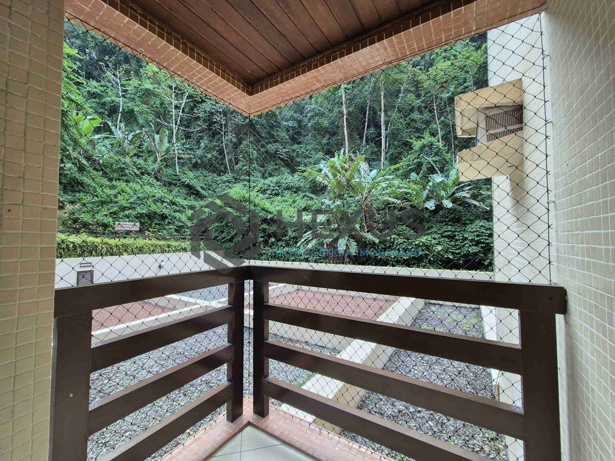 Foto 18 de Apartamento com varanda e lazer na Praia das Pitangueiras, Guaruja