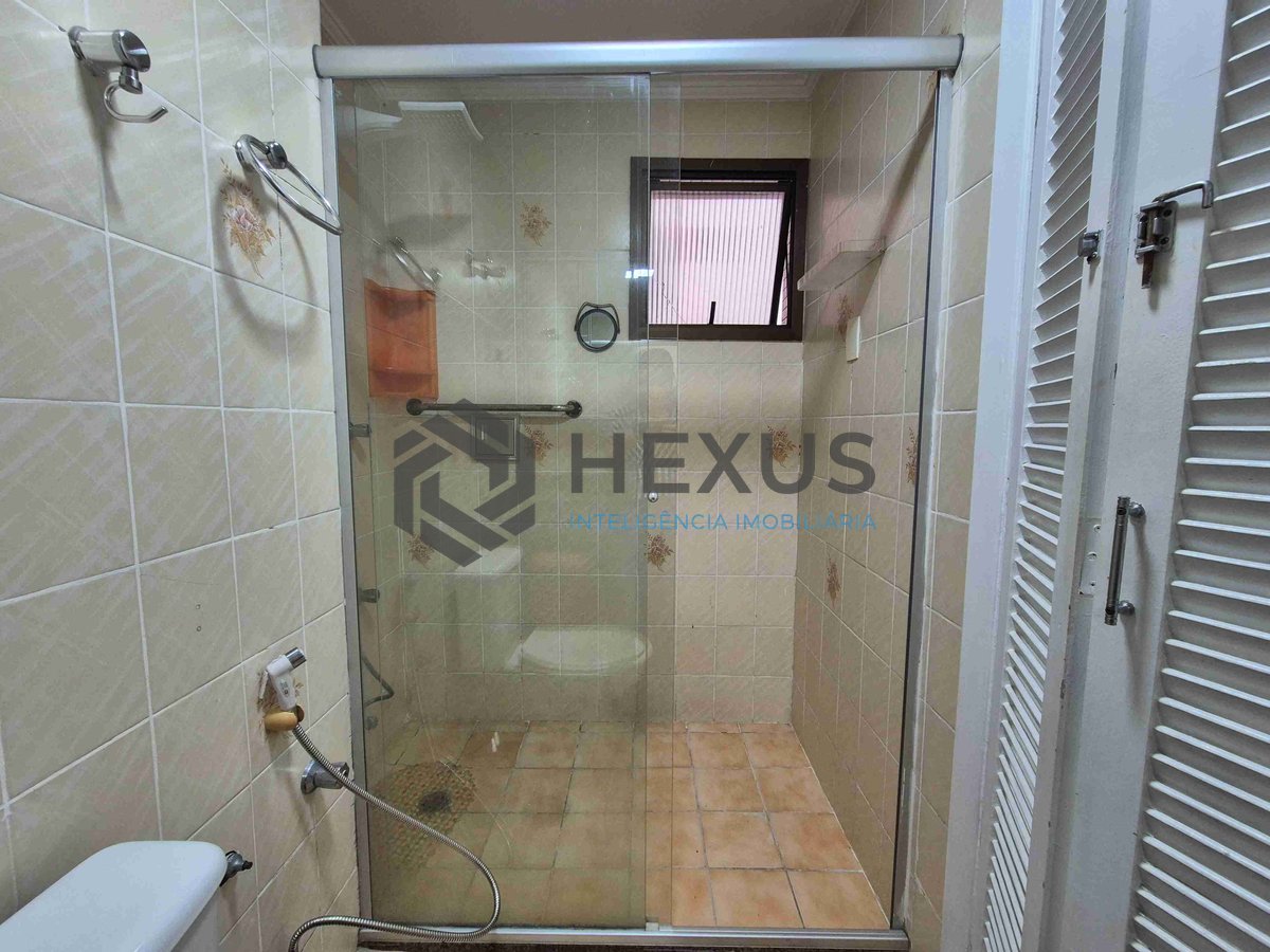 Foto 21 de Apartamento com varanda e lazer na Praia das Pitangueiras, Guaruja