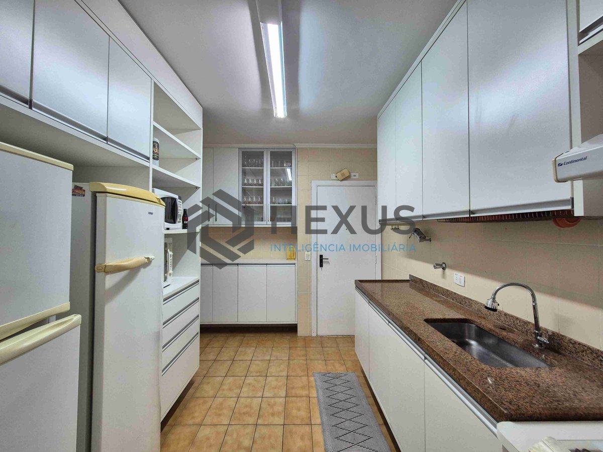 Foto 23 de Apartamento com varanda e lazer na Praia das Pitangueiras, Guaruja