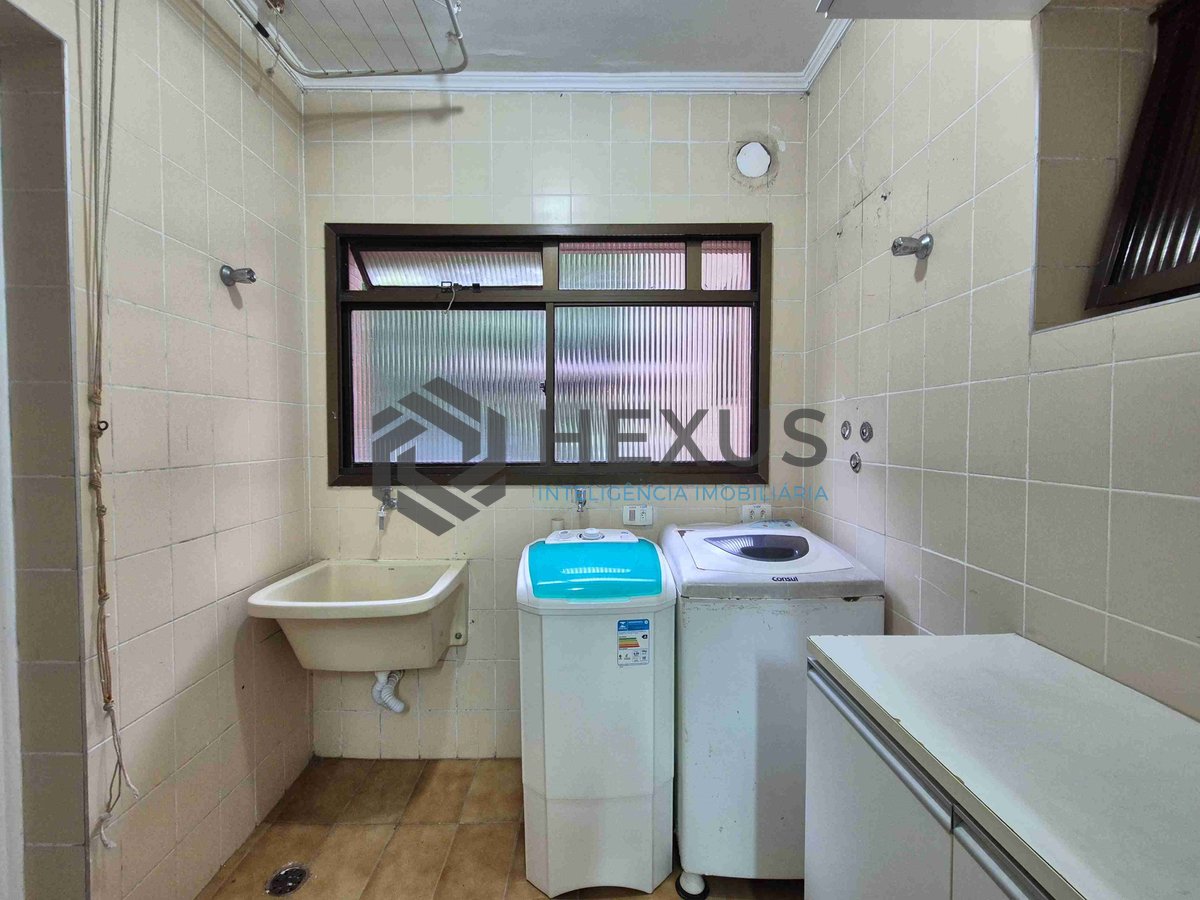 Foto 24 de Apartamento com varanda e lazer na Praia das Pitangueiras, Guaruja