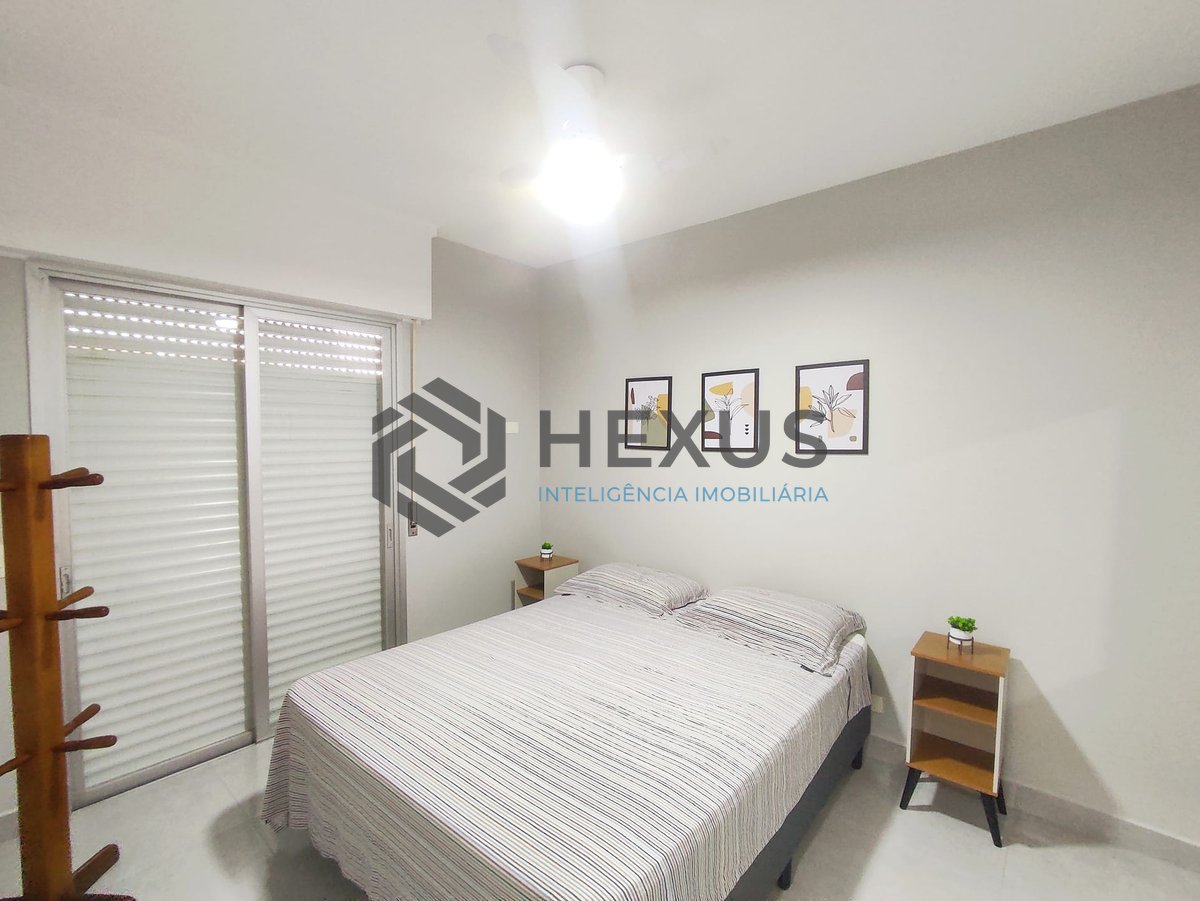 Foto 13 de Apartamento reformado com varanda vista mar na beira mar da Praia das Asturias, Guaruja