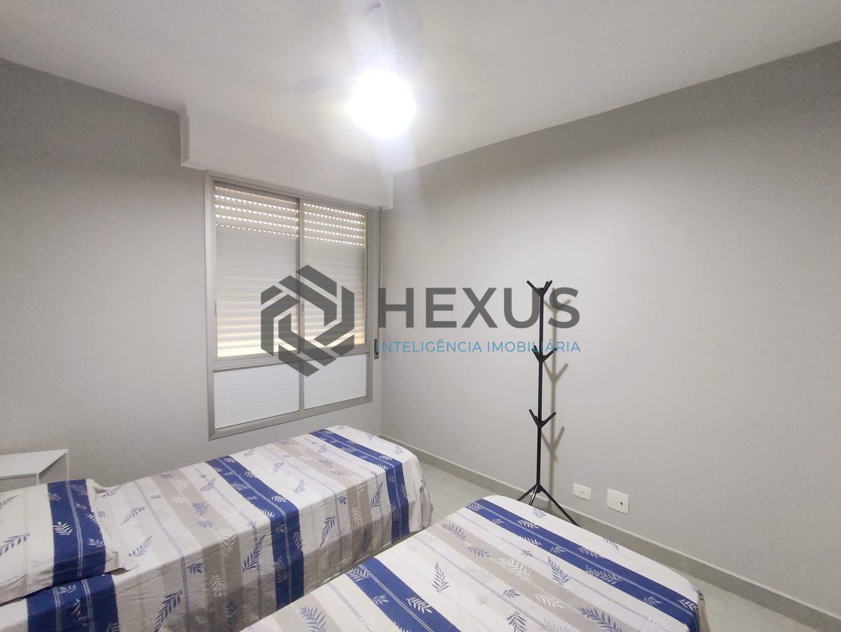 Foto 8 de Apartamento reformado com varanda vista mar na beira mar da Praia das Asturias, Guaruja