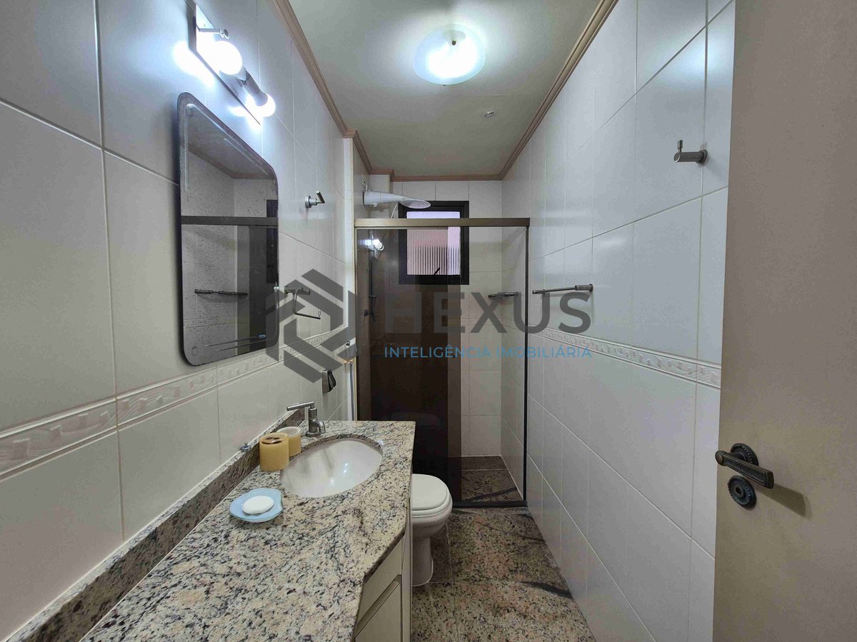 Foto 15 de Apartamento com varanda na Praia das Pitangueiras, Guaruja