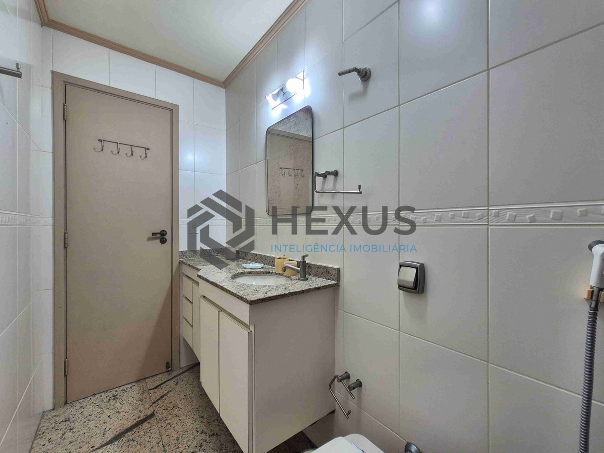 Foto 16 de Apartamento com varanda na Praia das Pitangueiras, Guaruja
