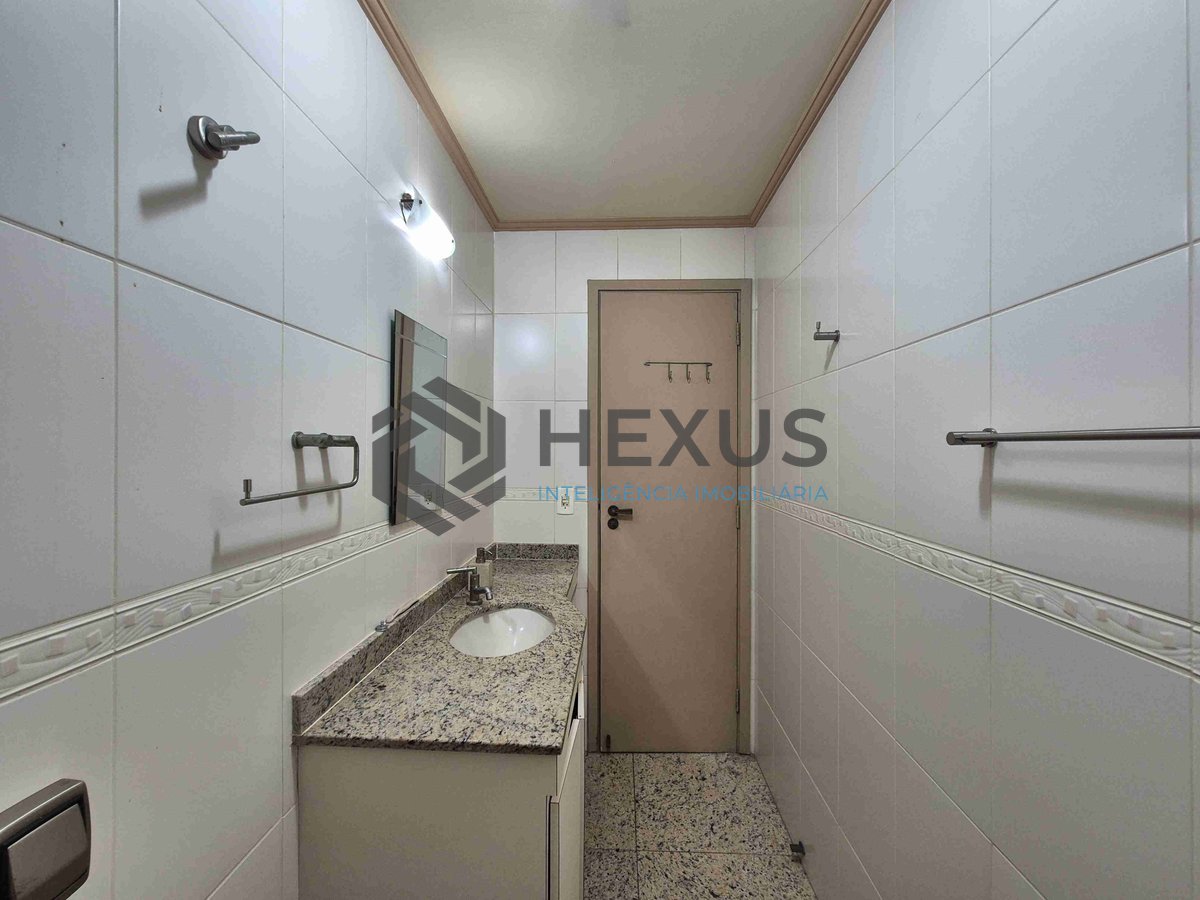 Foto 18 de Apartamento com varanda na Praia das Pitangueiras, Guaruja