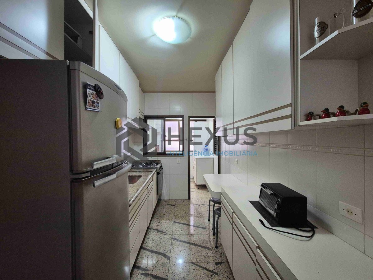 Foto 30 de Apartamento com varanda na Praia das Pitangueiras, Guaruja