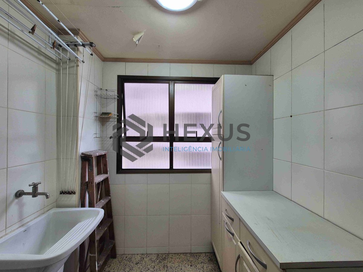 Foto 31 de Apartamento com varanda na Praia das Pitangueiras, Guaruja