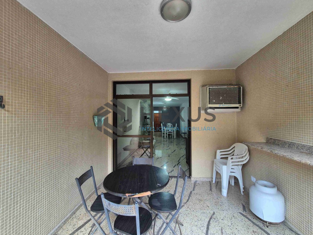 Foto 6 de Apartamento com varanda na Praia das Pitangueiras, Guaruja